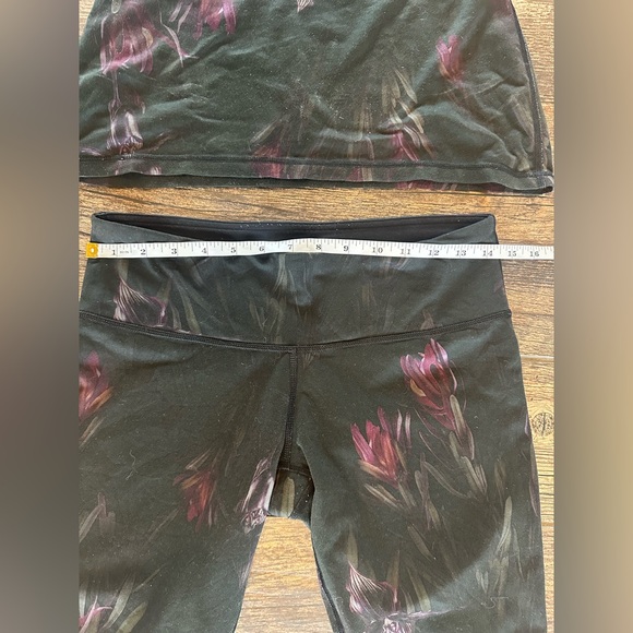 Lululemon Workout Set - Picture 4 of 8